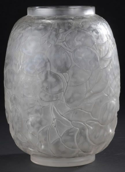 R. Lalique Monnaie Du Pape Vase