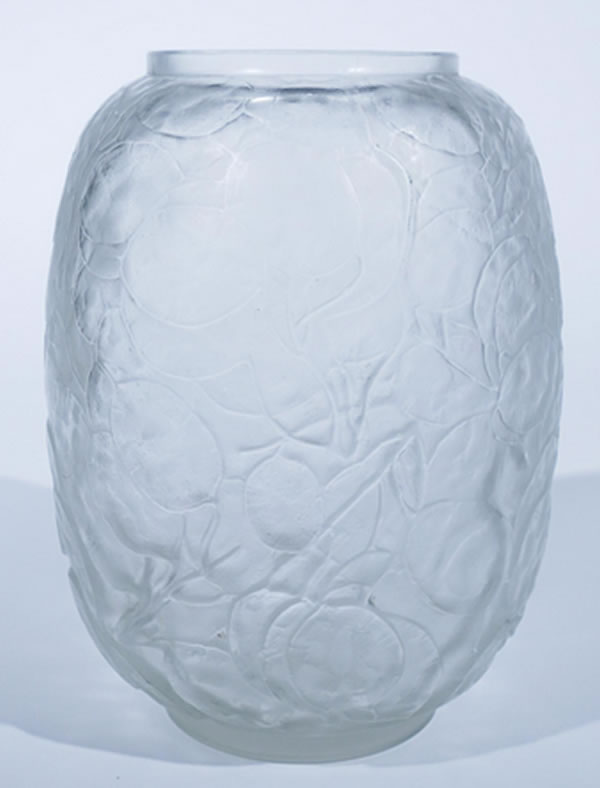 R. Lalique Monnaie Du Pape Vase