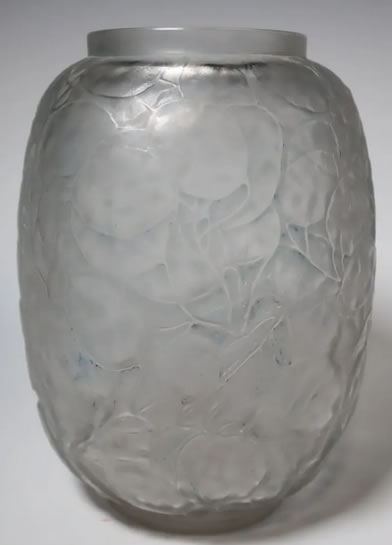 R. Lalique Monnaie Du Pape Vase