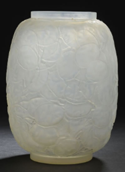 R. Lalique Monnaie Du Pape Vase