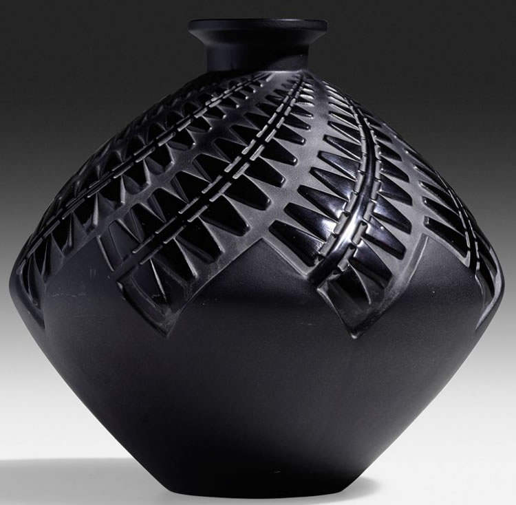 R. Lalique Montargis Vase