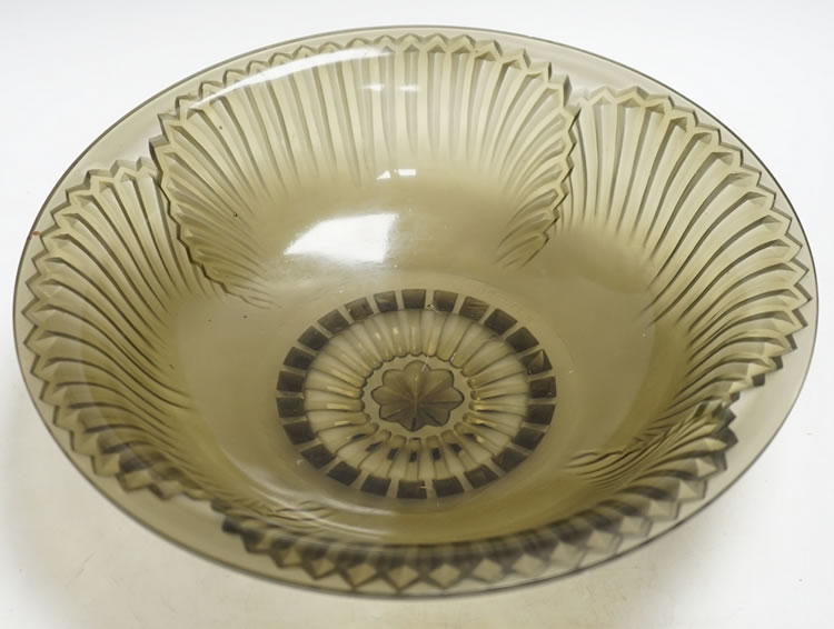 R. Lalique Montigny Bowl