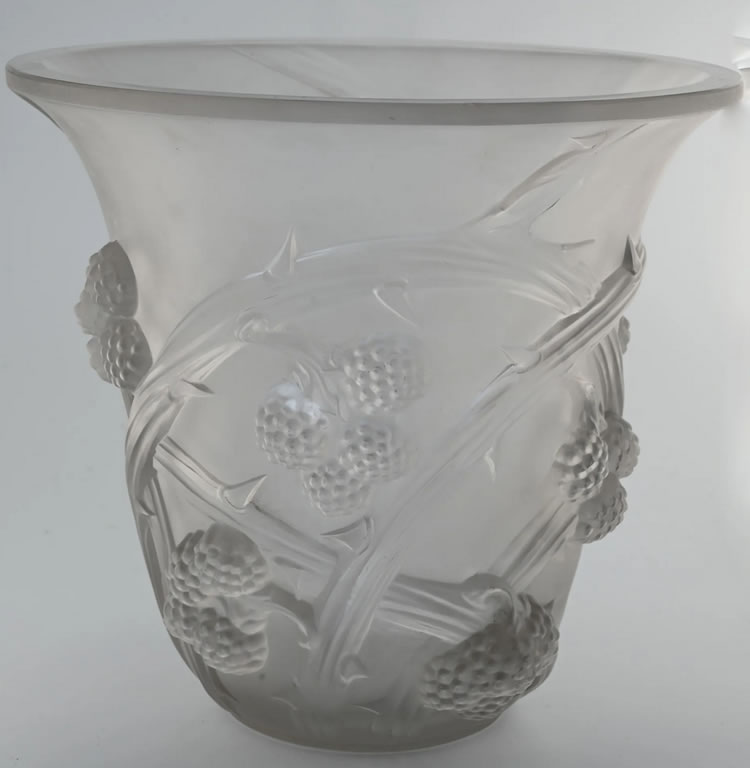 R. Lalique Mures Vase