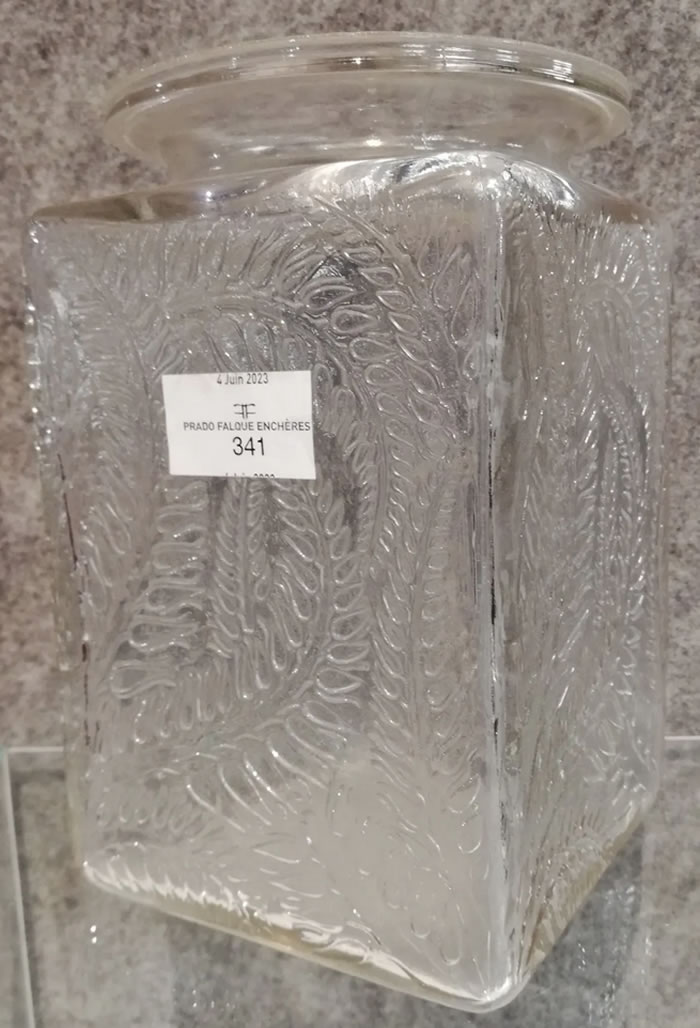 R. Lalique Myrrhis Vase