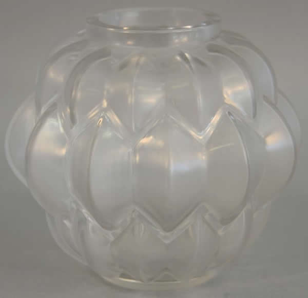 R. Lalique Nivernais Vase