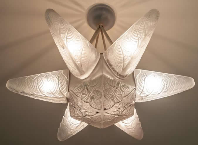 R. Lalique Noisetier Chandelier