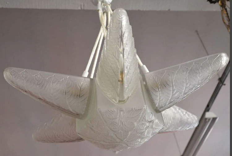 R. Lalique Noisetier Chandelier