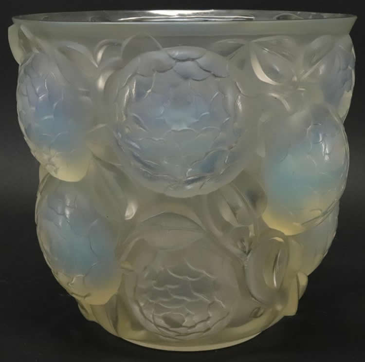 R. Lalique Oran Vase