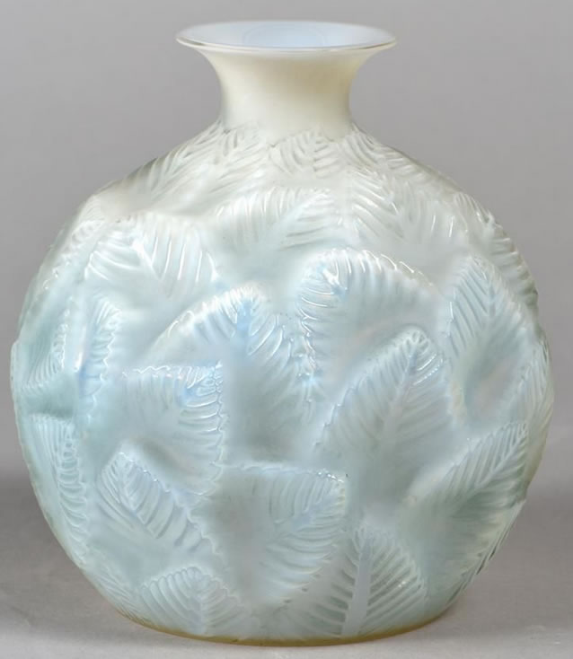 R. Lalique Ormeaux Vase