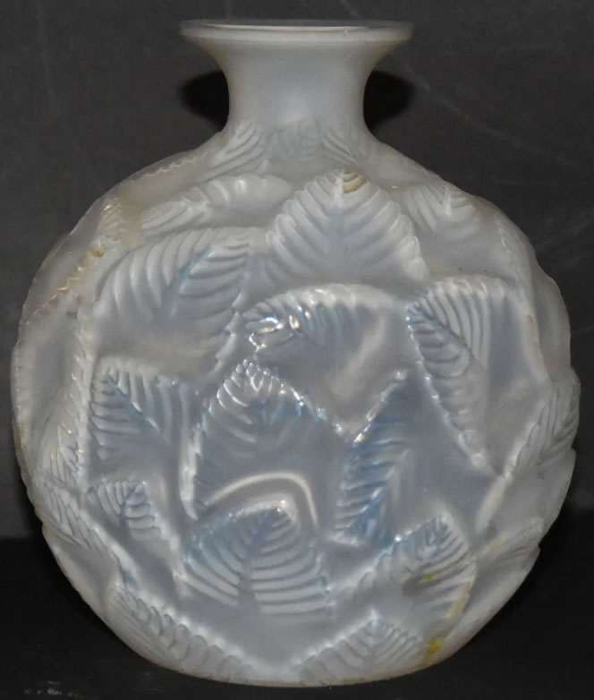 R. Lalique Ormeaux Vase