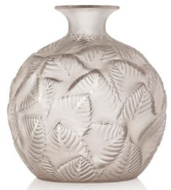 R. Lalique Ormeaux Vase
