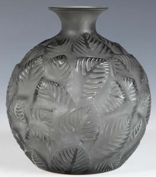 R. Lalique Ormeaux Vase