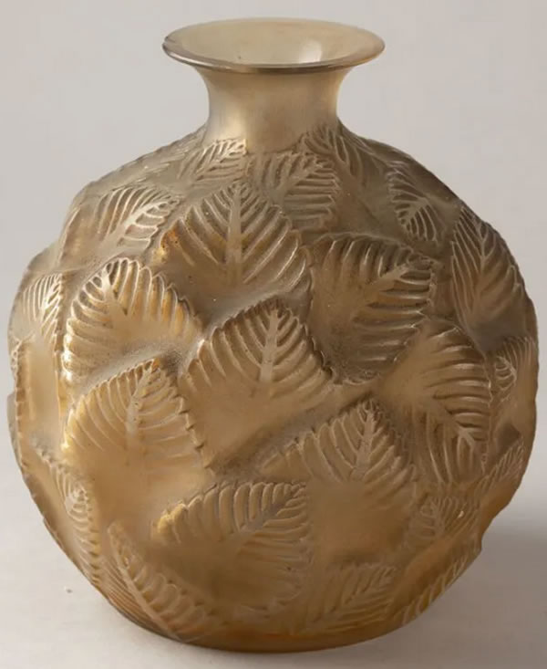R. Lalique Ormeaux Vase