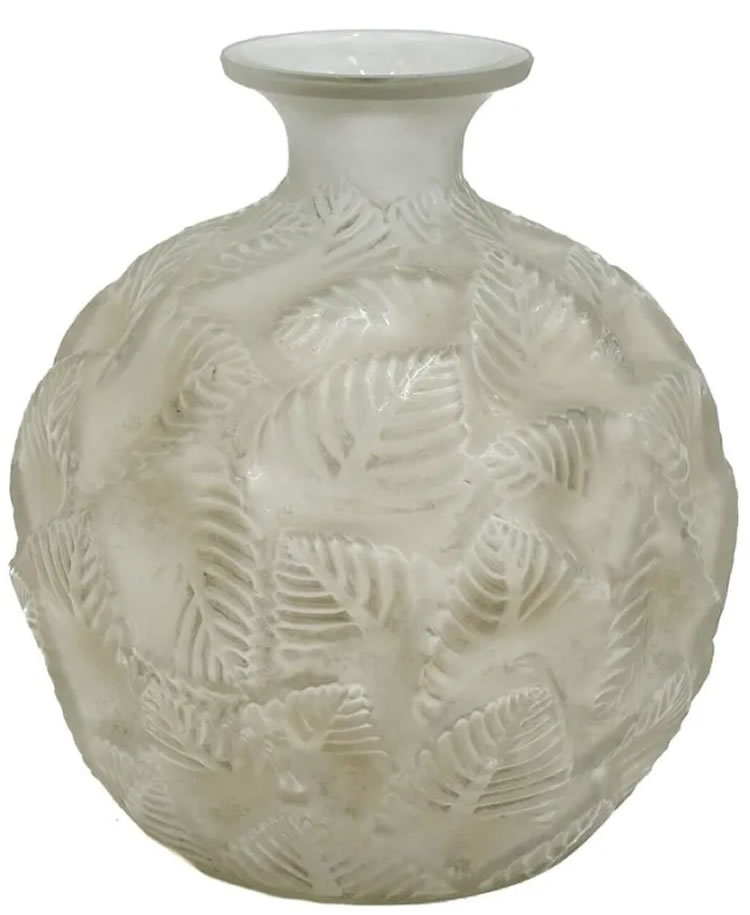 R. Lalique Ormeaux Vase