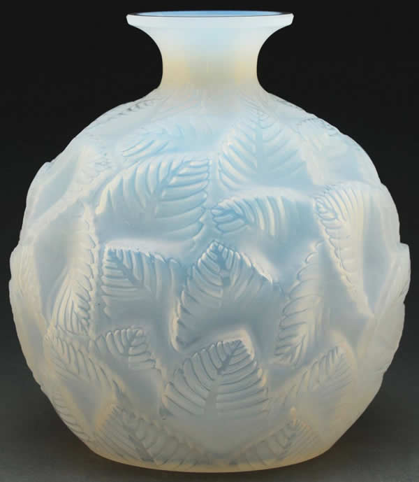 R. Lalique Ormeaux Vase