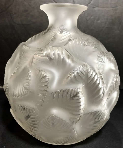 R. Lalique Ormeaux Vase