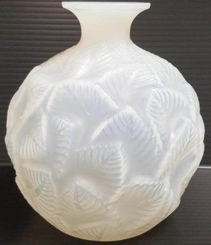 R. Lalique Ormeaux Vase