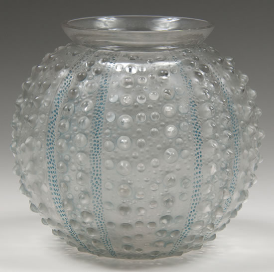 R. Lalique Oursin Vase