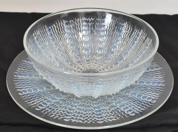 R. Lalique Oursins Tableware