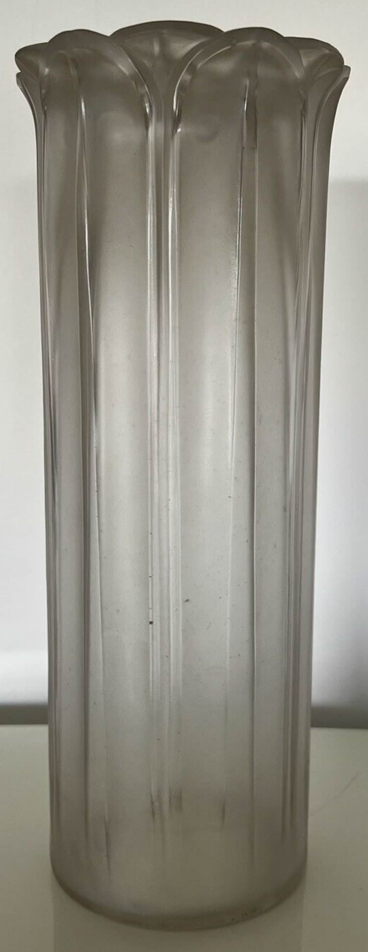 R. Lalique Oxford Shade