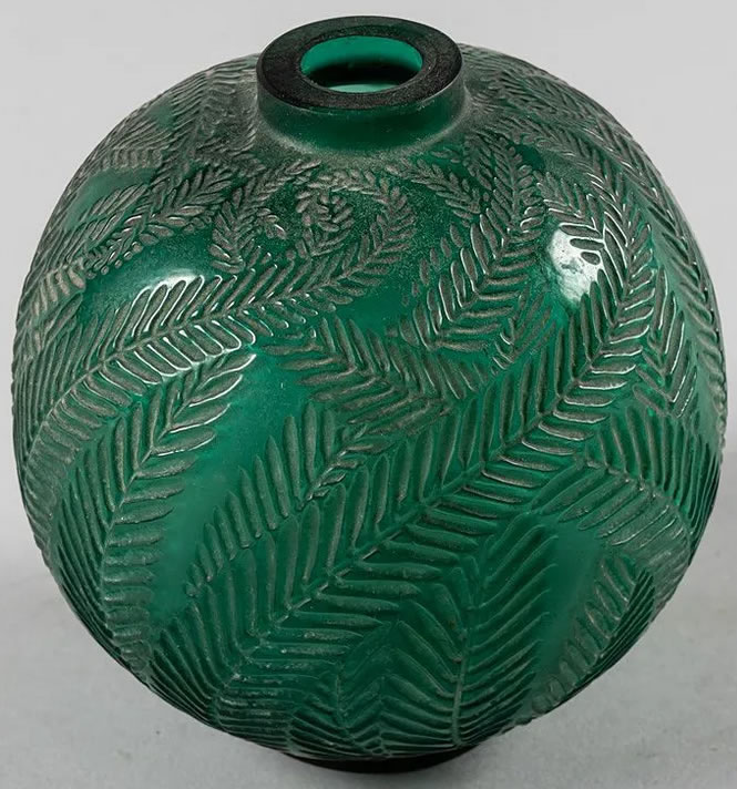 R. Lalique Palmes Vase