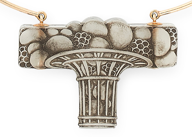 R. Lalique Panier De Fruits Pendant