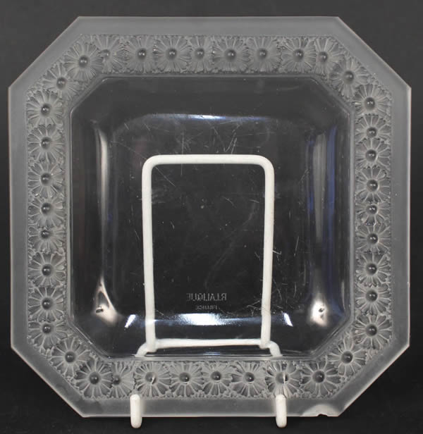 Rene Lalique Paquerettes Plate 