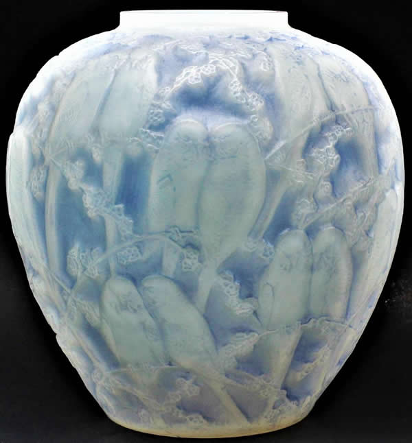 R. Lalique Perruches Vase