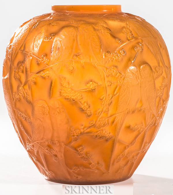 R. Lalique Perruches Vase
