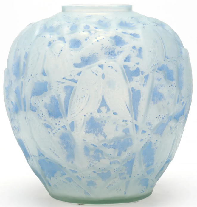 R. Lalique Perruches Vase