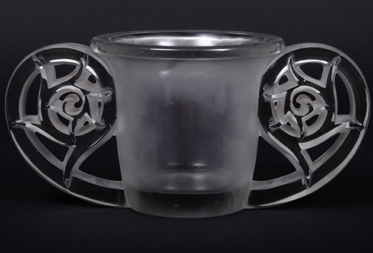 R. Lalique Pierrefonds Vase