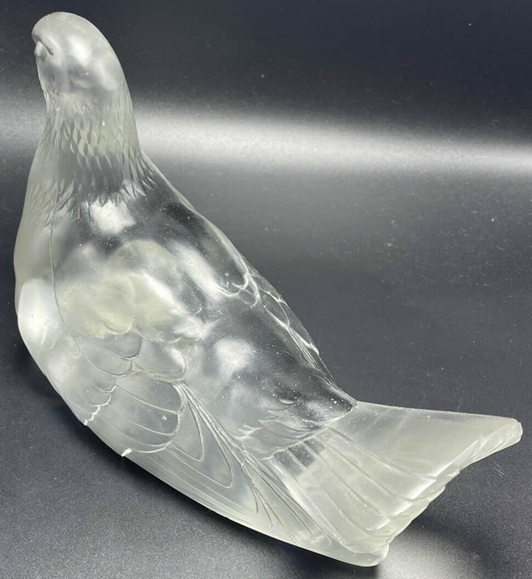 R. Lalique Pigeon Liege Decoration 2 of 2