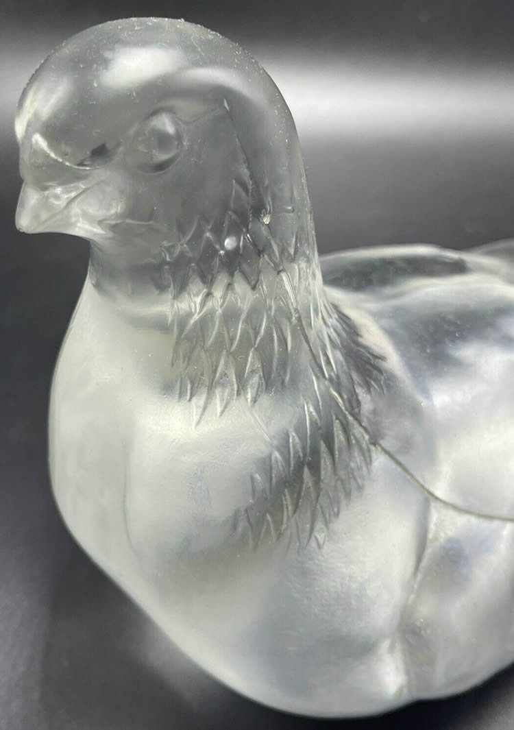 R. Lalique Pigeon Liege Decoration 3 of 3