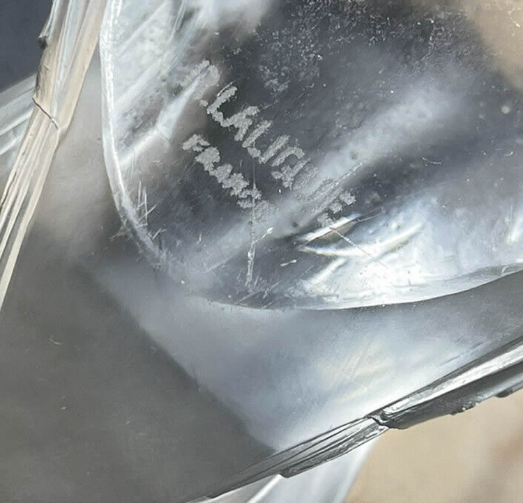 R. Lalique Pigeon Liege Decoration 4 of 4