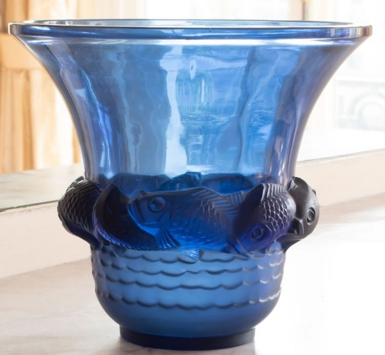 R. Lalique Piriac Vase