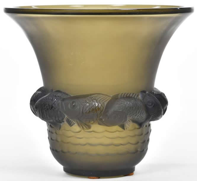 R. Lalique Piriac Vase