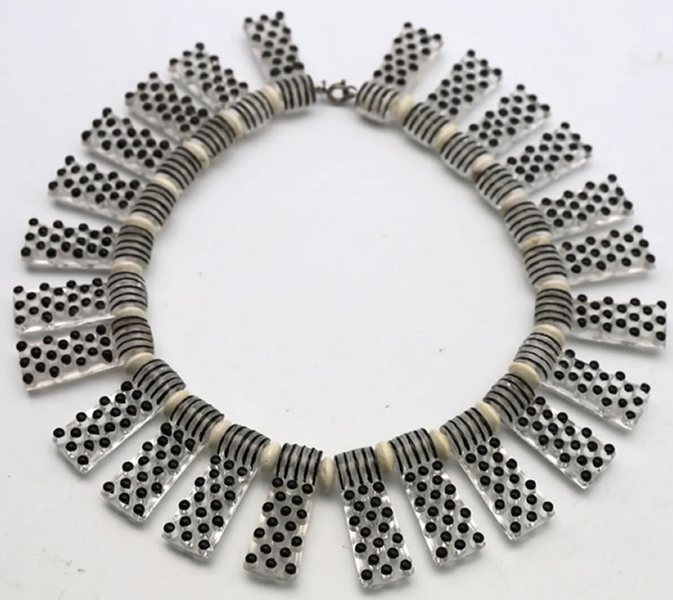 R. Lalique Plaquettes Perlees Necklace