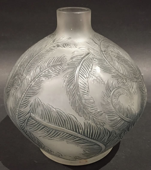 R. Lalique Plumes Vase