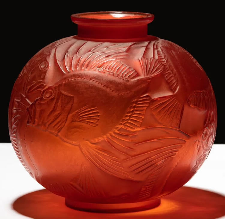 R. Lalique Poissons Vase