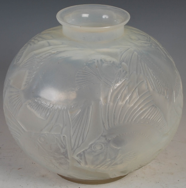R. Lalique Poissons Vase