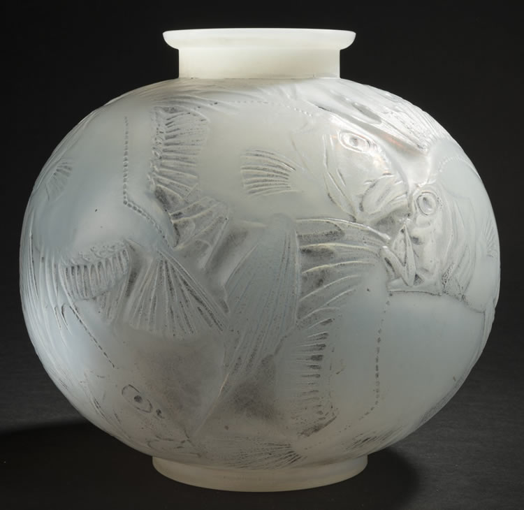 R. Lalique Poissons Vase