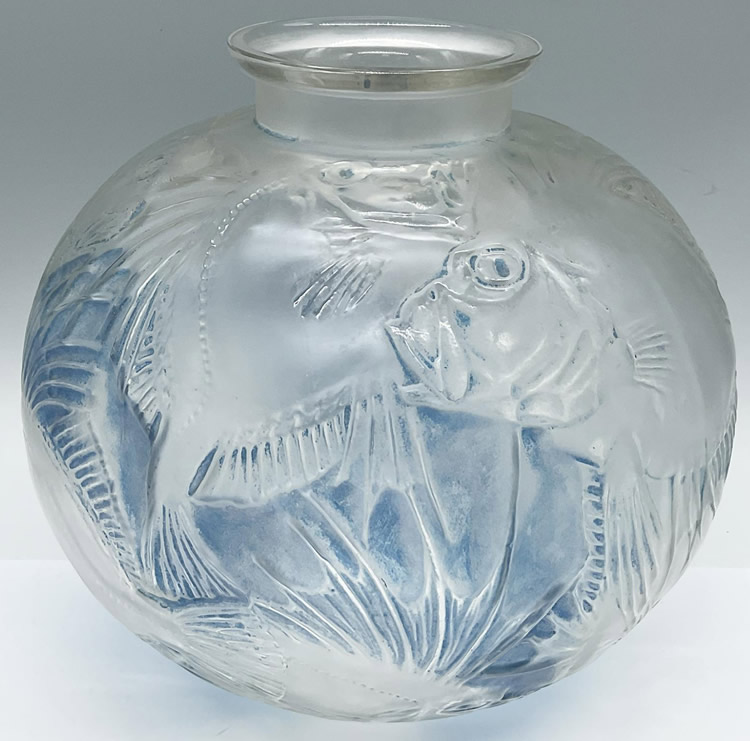 R. Lalique Poissons Vase