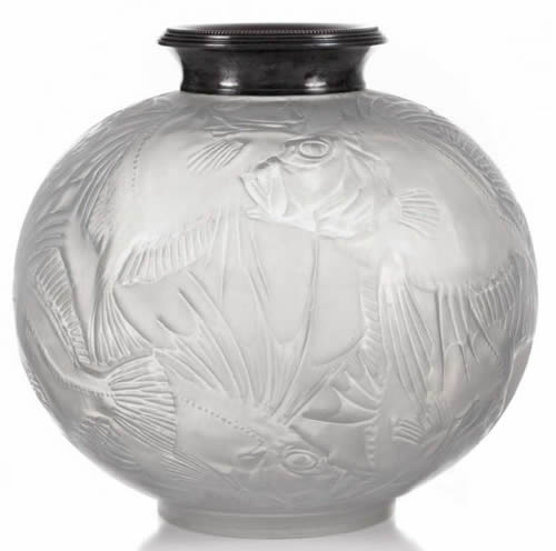 R. Lalique Poissons Vase
