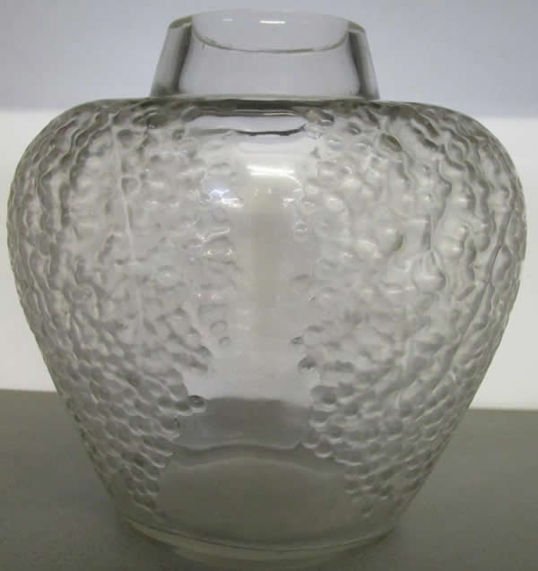 R. Lalique Poivre Vase