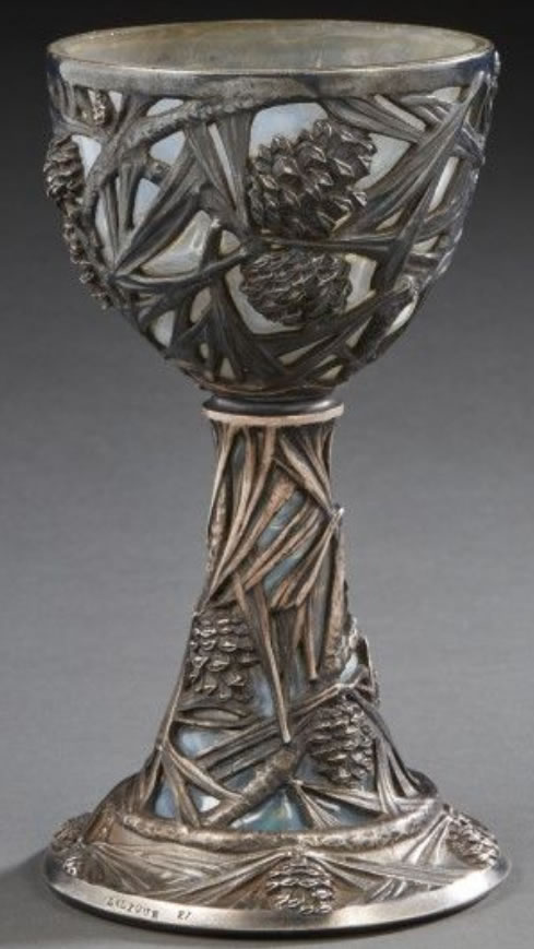 R. Lalique Pommes de pin Chalice