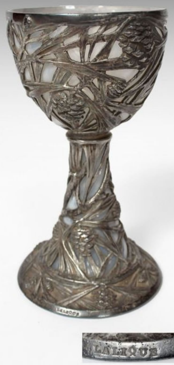 R. Lalique Pommes de pin Chalice
