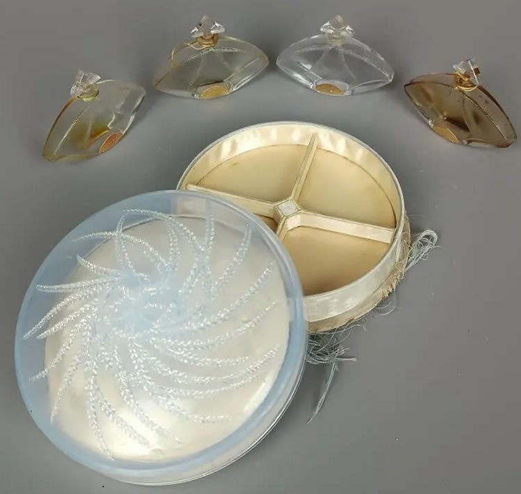 R. Lalique Quatre Flacons Box