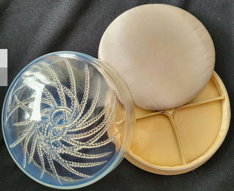 R. Lalique Quatre Flacons Box