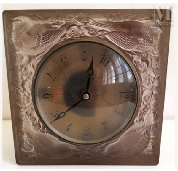 R. Lalique Quatre Moineaux Du Japon Clock
