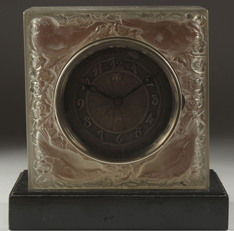 R. Lalique Quatre Moineaux Du Japon Clock